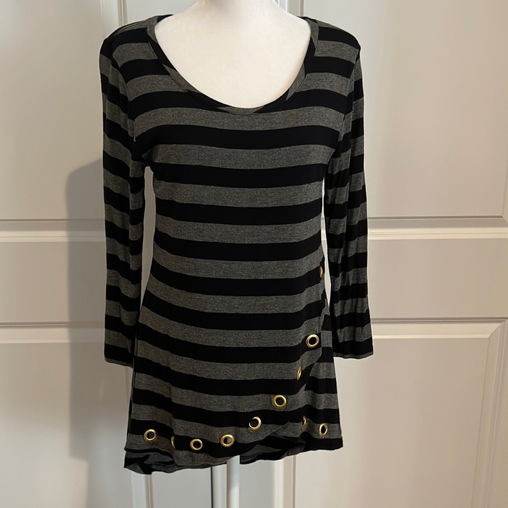 Rafiana Black and Gray striped long shirt with gold colored grommets small